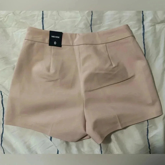 NWT Express Flower Petal Mid Rise Side-Zip Shorts - Picture 5 of 7